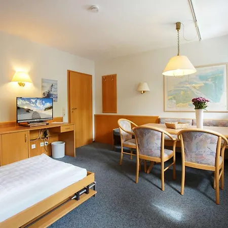 Apartment Appartement-haus Regina 6 *