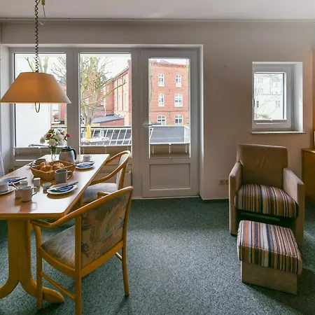 Appartement-haus Regina 6 *